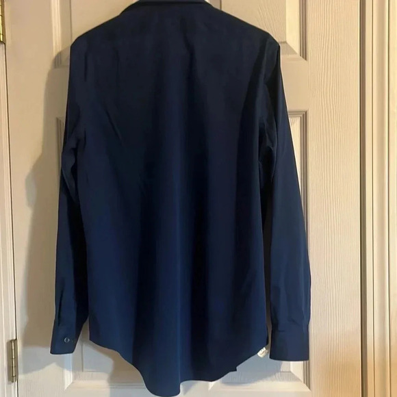 Clavin Klein Button Down Shirt - Picture 2 of 3